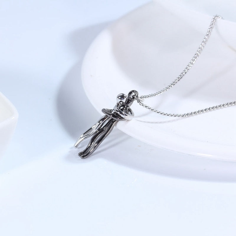 Couple Hugging Pendant Necklace - STEP BACK LOOK IN LLC