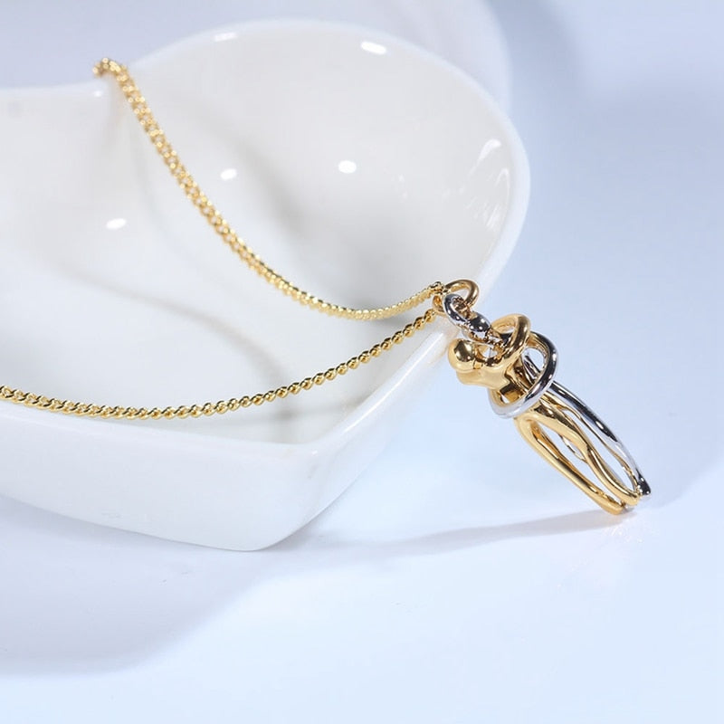 Couple Hugging Pendant Necklace - STEP BACK LOOK IN LLC